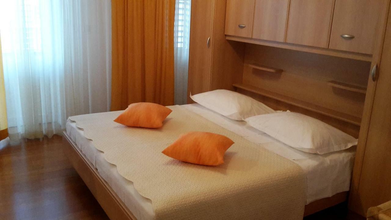 Guest House Fenix بريلا المظهر الخارجي الصورة
